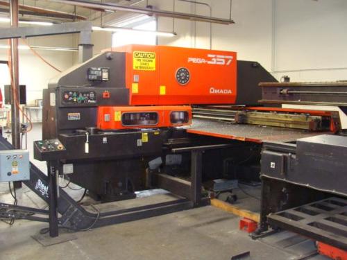 MODEL: PEGA 305072, S/N: AA570711; MAX SHEET SIZE: 50" X 72"
W/AUTO REPOSITIONING: 50" X 144",