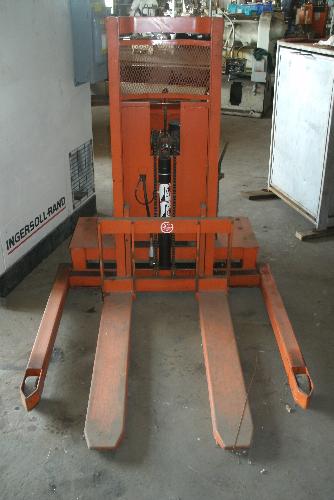 rklift,S/N. 82622, 24" Lift Center, Cap. 1,000 Lbs.