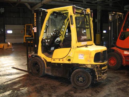 B03229C; 6,000 lb. Diesel, 2-Stage Mast, Side-Shift, Fork Positioner, 48" Forks, 122" Max Lift