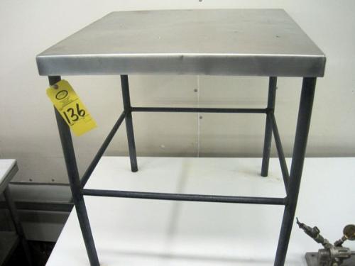 ld steel legs  Click for Photo