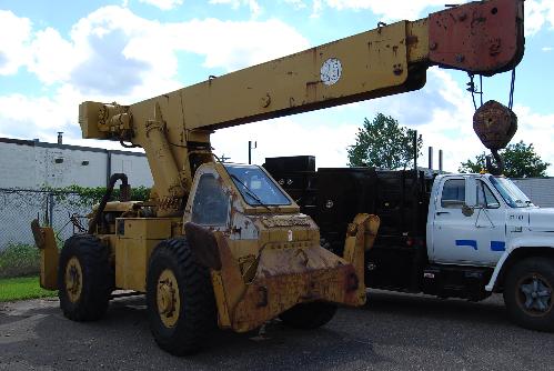 6-2A-293A; 12.5 Ton Capacity, Approx. 30' Boom Length, 4-Wheel Drive, Diesel Engine, Front & Rear