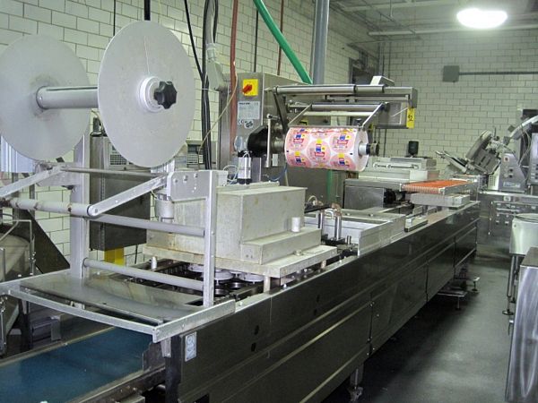 eal Thermoforming Vacuum Packager w/16" W X 70" L eagle belting loader, set=up w/9 up, 4 1/2"