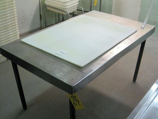 steel legs, w/24" W X 30" L poly cutting board