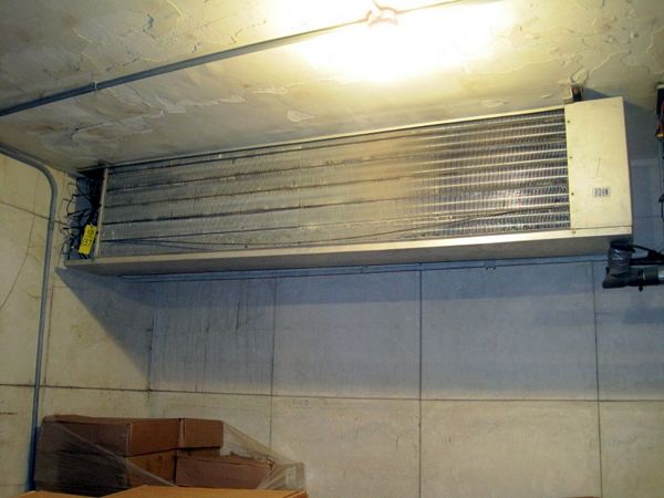 s, 20" H X 30" W X 9' L, 220 volt, 3 phase