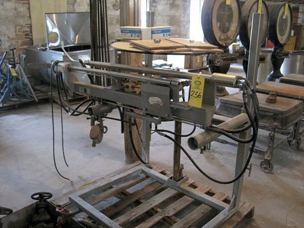 Machine w/spare blades, Ser. #10552, mfg. 3/93