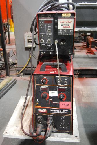 er Source. S/N. U1950606706; W/ Lincoln LN-742 Wire Feed. Welder is on wheels and may be rolled away