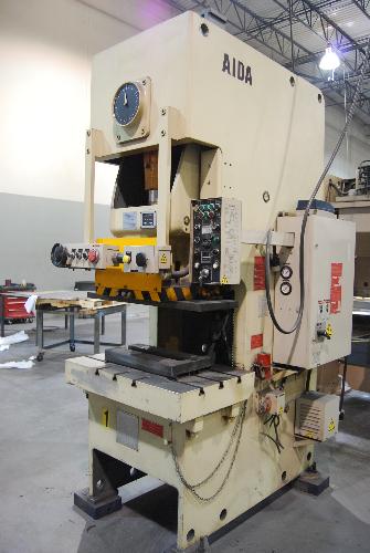 Press. S/N. 10208-8914 (1996); Slide Area: 21.2" x 18.1"; Bolster Area: 37.4" x 23.6"; Blanking