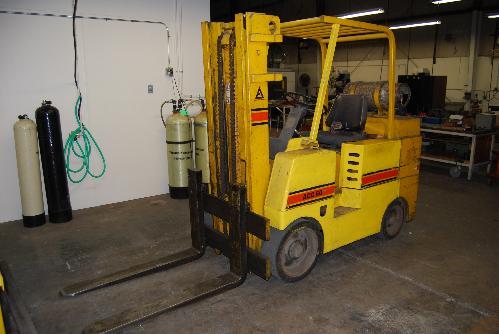 N. AMC88177; Single Mast; Overhead Protection; 10 Degree Tilt; Solid Tires; Approx. Machine Weight