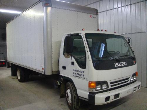 (2000). 33,653 Original Miles; Automatic; Gas; 14,500 GVW; Supreme Box Corp 15' x 8' Truck Box. S/N.