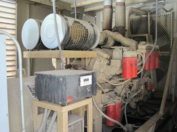 512032-1097, 12 cylinder, 1200 h.p. Cummins diesel engine, 825 KW, 1200 amps, dual batteries, 750