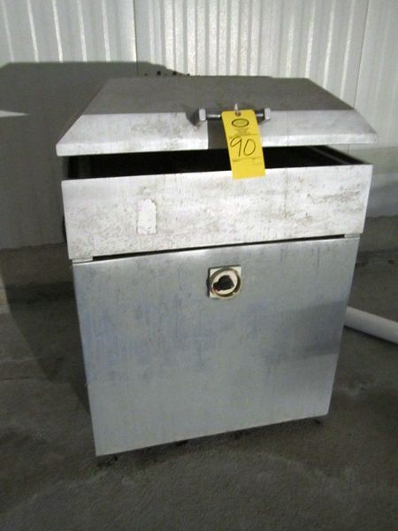 8" draw, gas flush capable, vacuum pump, filler plates