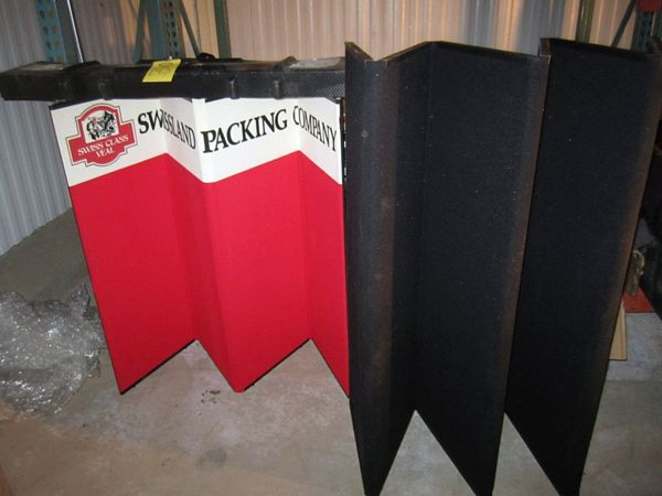 Displays w/lights, Lighted Display Box w/Tripod and cases