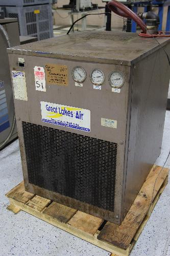 S/N. 21618-C; 5/8 HP; 134 3 1/2 LB Refrigerate; 115 V; 1 Phase; 60 Hz; 250 PSI Max Air Pressure
