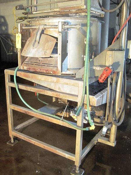 , 36" diam. hopper, Ser. #197-0212     [Located in Hatton, North Dakota]