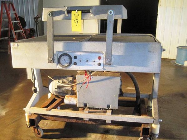 kager, Ser. #4266, gas flush capable, 4" deep lid, spacer inserts, Sogevac vacuum pump, 2 X 24" seal