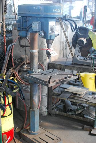1/4" Cap; 3,480 Max. Spindle Speed; 16" x 13.5" Table; All items to be removed from auction must be