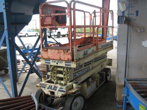 All items to be removed from auction must be removed by the contracted Rigging Company, Stone