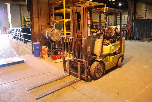 L-0534-9475FB, Triple M ast, Side Shift; Tilt Wheel; Solid Tires, Overhead Protection