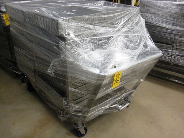 ts, cart w/buckets are 40" W X 48" L X 50 1/2", each basket is 20" W X 22" L X 4 1/2" D with 1/4"
