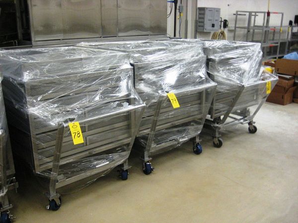 ts, cart w/buckets are 40" W X 48" L X 50 1/2", each basket is 20" W X 22" L X 4 1/2" D with 1/4"