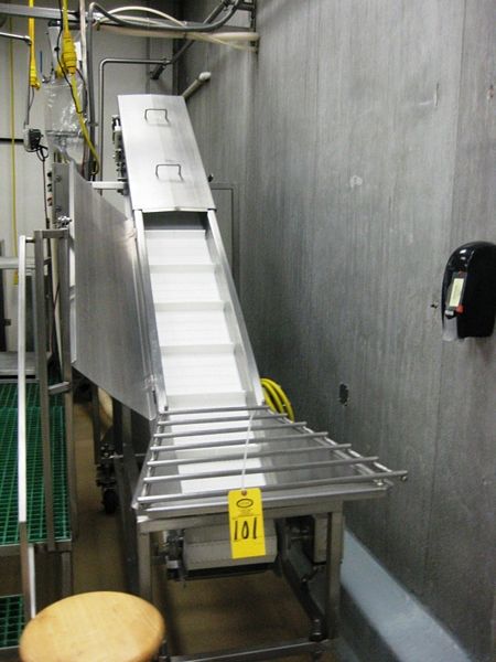 t, 2" flights, spacing between flights 10", belt is 10 1/4" W X 10' L, 37" infeed X 7' 6"