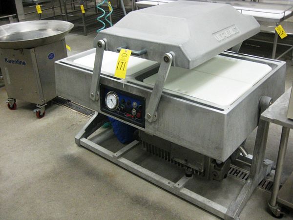 kager, 12" deep w/Busch Mdl. RAO250 Vacuum Pump