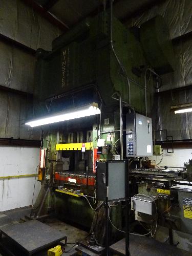 . 12605; (1961); 500 Ton; 48" x 60" Bed; 20 SPM; 11" Stroke; 22" Shut Height; 24" x 18" Window