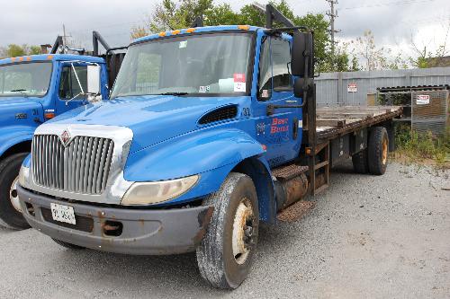 esel Flat Bed. V/N. 1HTMMAAL12H513673; 231,385 Miles