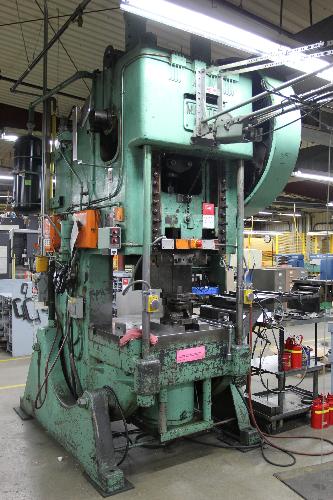 /N. 9-6450; 45" x 28" Bed; 23.5" Shut Height; 9" Stroke; 3.5" Adj.; Flywheel and Driveshaft with
