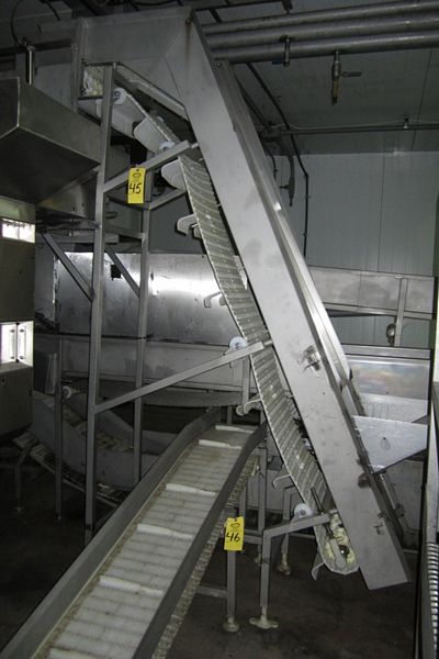 intralox belt, 3" H flights, spaced 14 1/2" apart, hydraulic drive, 102" discharge height w/