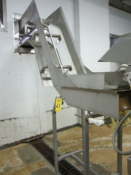 belt, 7' L flat, 5' incline, 3' flat, 8" H walls, drip pan, s.s. chute, hydraulic drive