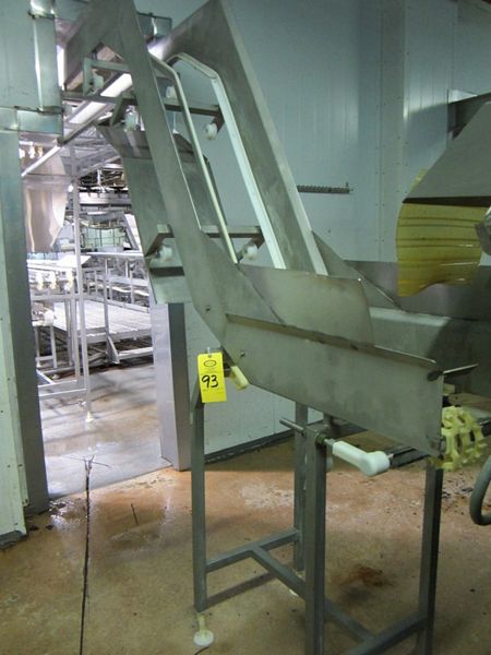 belt, 7' L flat, 5' incline, 3' flat, 8" H walls, drip pan, s.s. chute, hydraulic drive