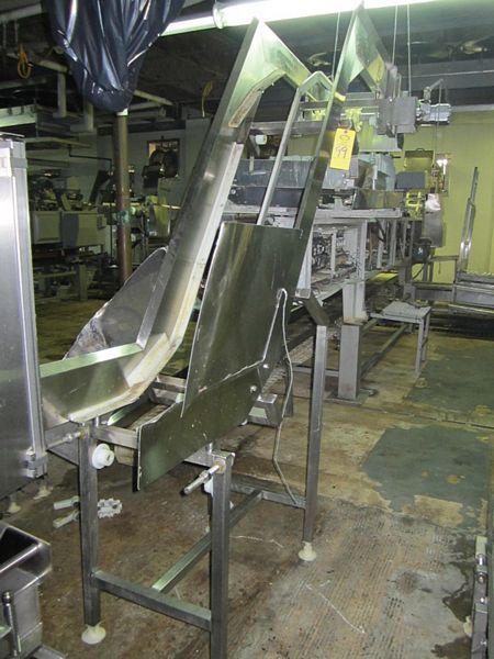 flights, spaced 12", 88" discharge height, hydraulic drive