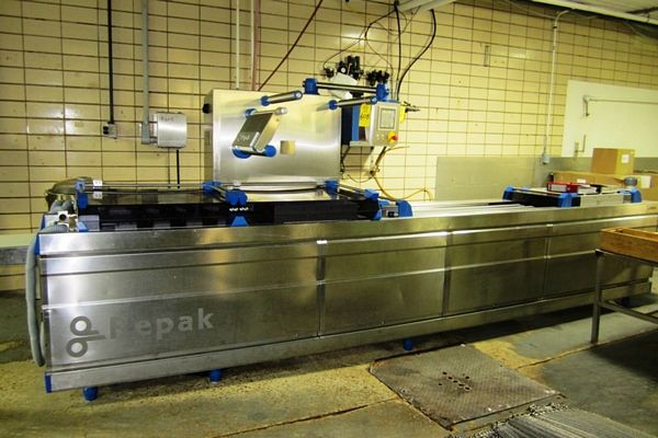 Ser. #2050099, 450mm between chains, set up 9 up die 3 across web X 3 in machine direction , each