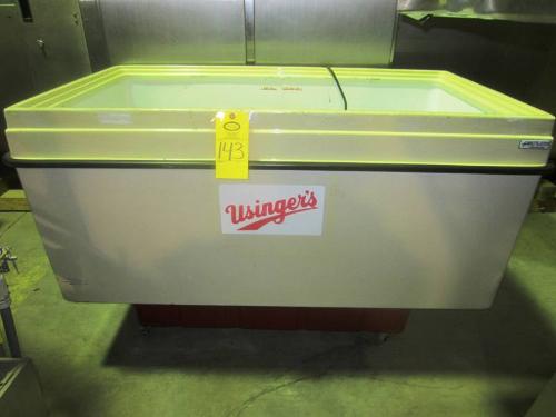 ase, I.D. 25" W X 49" L X 18" D, dual temp ****Located in Yorkville, Illinois-Free Loading