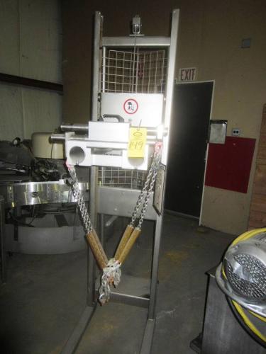 ual Crank, 600 LB capacity, 70" max. height ****Located in Yorkville, Illinois-Free Loading