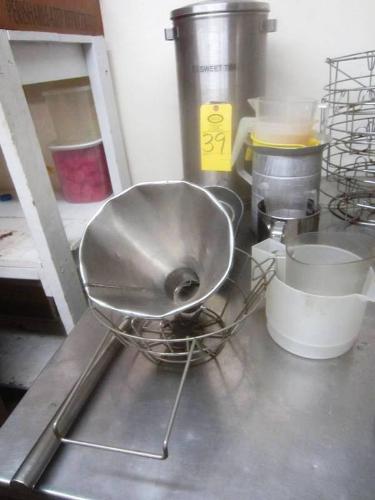 oop, Misc. Measuring Cups & S.S. Paddle   *****Located at 1725 Smokehouse Trail, Fayetteville,