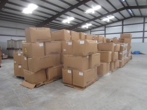 Plastic Clear Jars w/approx. 27,500 squeeze top lids