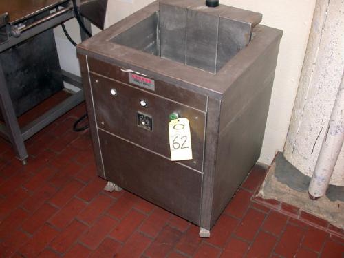 , 14" W X 19 1/2" L X 10" deep