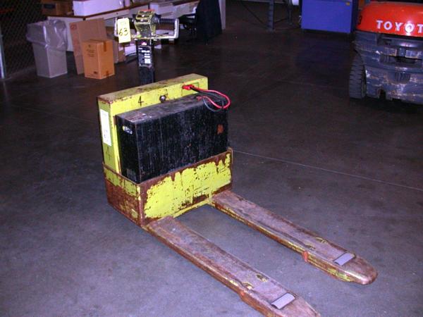 P40-3383-PM8187, 24 volts, 4000 LB capacity