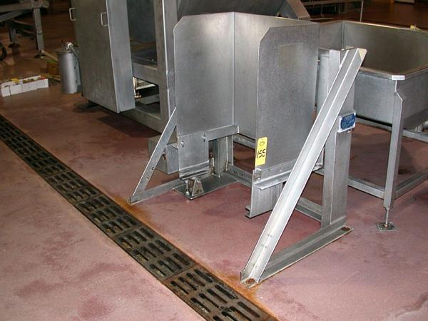 Bucket Dumper, Ser. #10049B, 44'' dump height