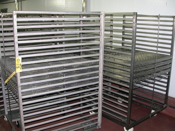 ' L, 21 shelves, 3'' between shelf