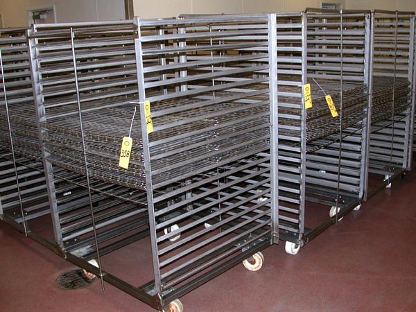 ' L, 21 shelves, 3'' between shelf