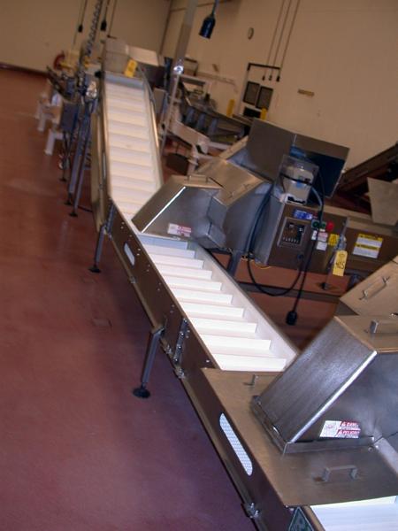 tralox belt 21' 3'' L X 18'' W belt, flighted, 2'' flights, 7'' between flights, 5' discharge X 22''