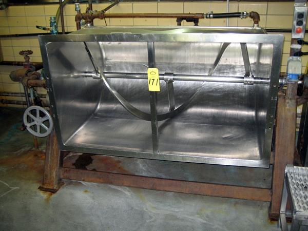 cketed Cooker, 100 PSI @ 338º F, Ser. #88368, s.s. tub, iron frame, tilt discharge, tub size 5' L