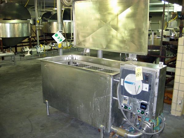 SI @ 338º F, bottom jacketed, w/chart recorder & Tri-Clover 3 h.p. Centrifugal Pump, complete w/cook