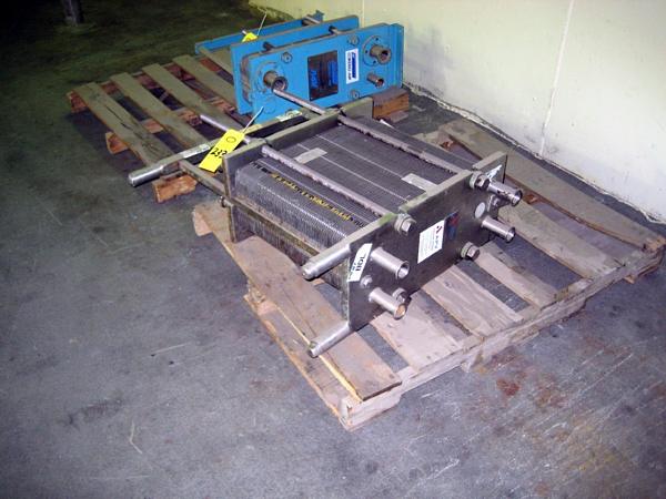 hanger, Ser. #30787, 1 1/2" piping