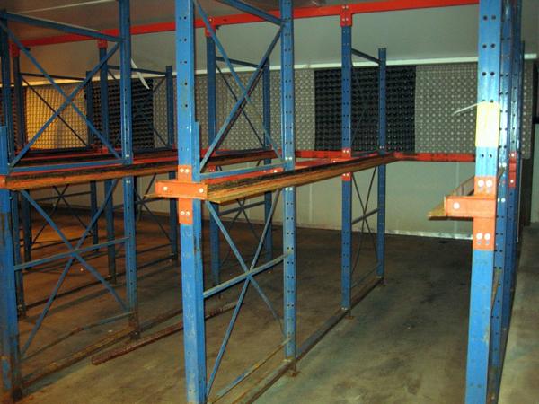 section holds 6 pallet