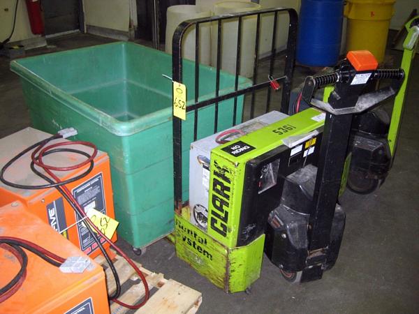 et Lift, 4,000 LB cap., 24V, w/Ferro Five Charger