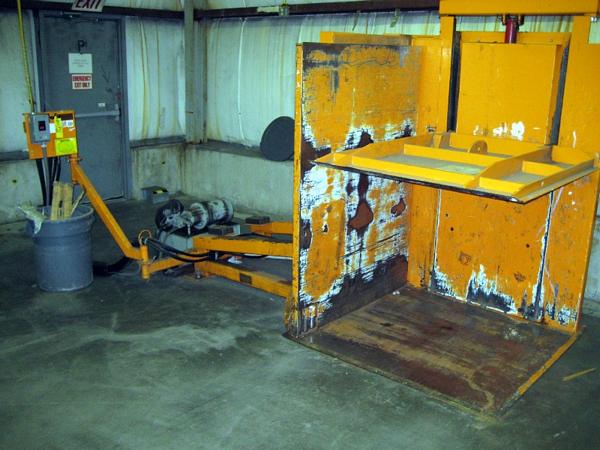 et Tilter, 4,000 LB capacity w/built in hydraulic power pack, 208/230/460 V, 3 phase
